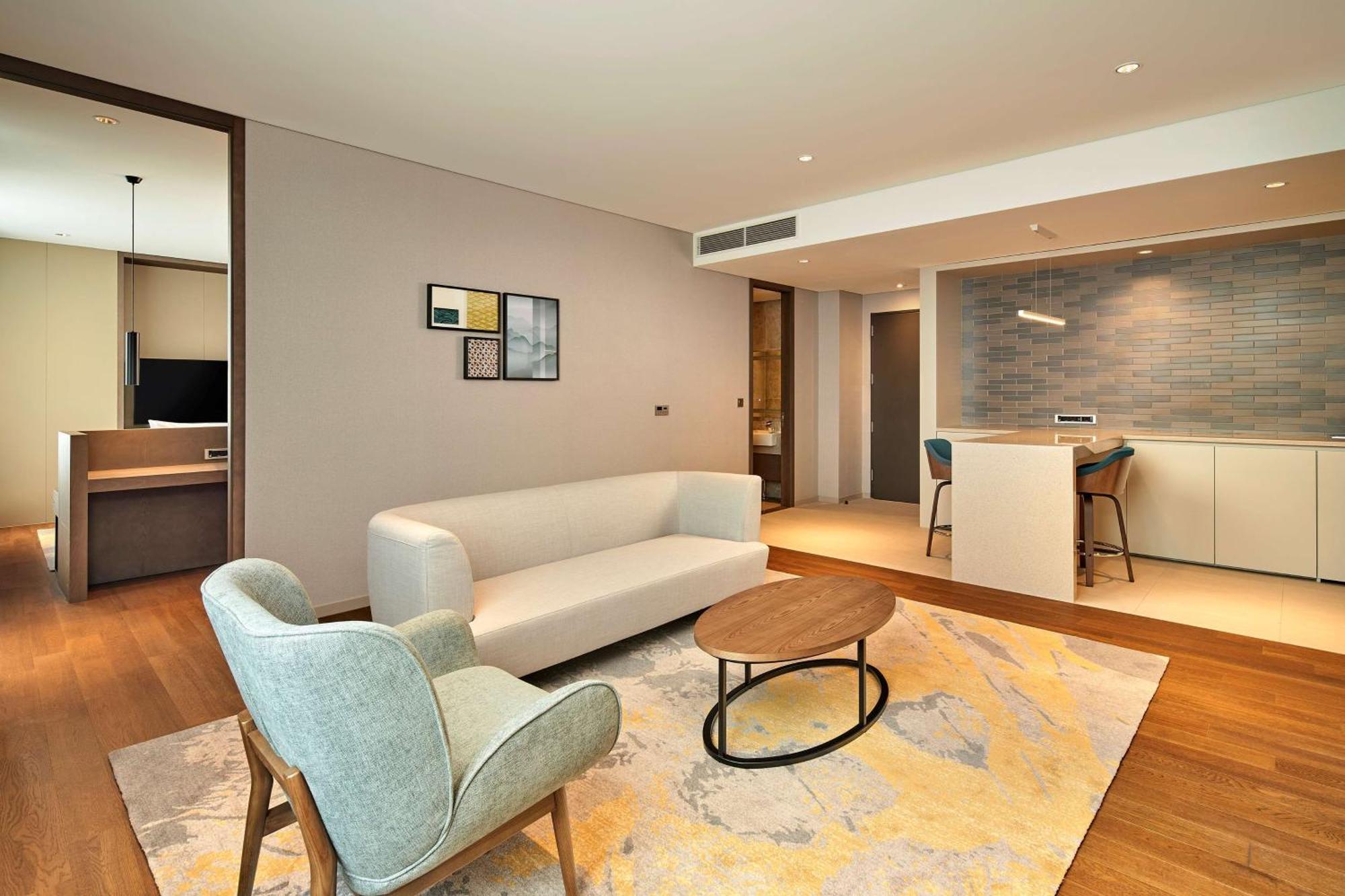 Hilton Garden Gangnam 4*